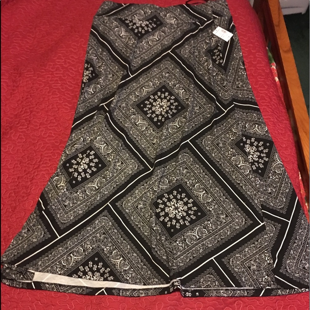 Dress Barn maxi Skirt (NWT) size 1x